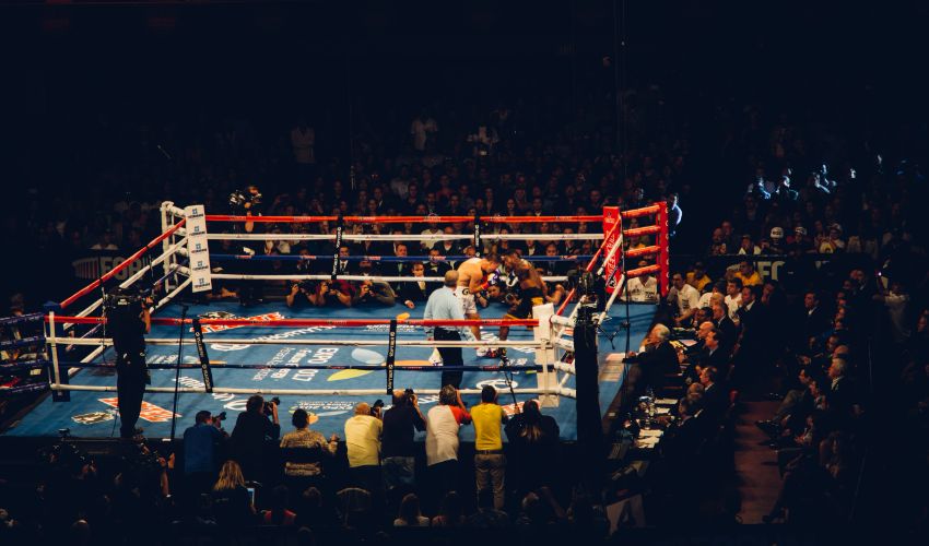 Rumble in the Ring: Rising Stars and Heavyweight Showdowns in the World of Boxing